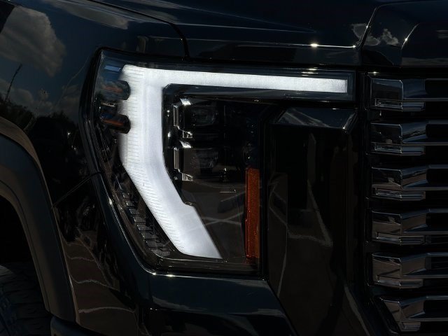 Used 2025 GMC Sierra 2500 Denali Ultimate AWD/4WD image 30
