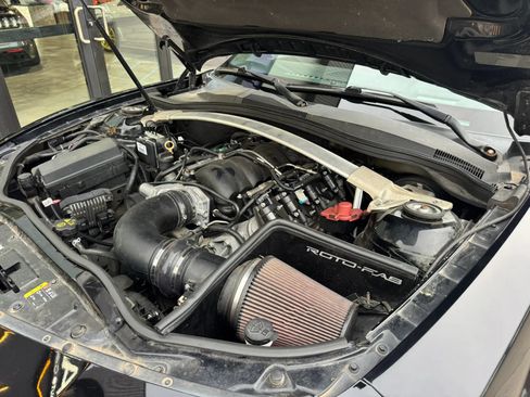 Used 2015 Chevrolet Camaro SS w/ Commemorative Special Edition RWD image 38