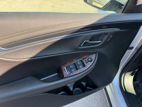 Used 2014 Chevrolet Impala LT w/ Convenience Package image 10