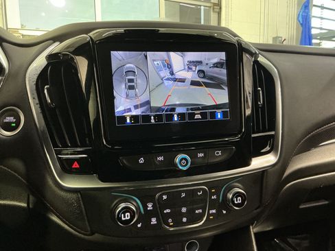 Used 2023 Chevrolet Traverse RS AWD/4WD image 20
