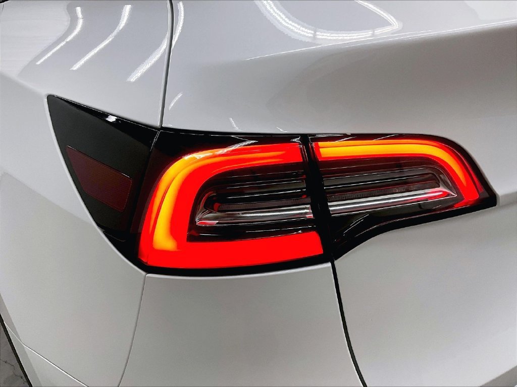 Used 2021 Tesla Model Y Long Range AWD/4WD image 22