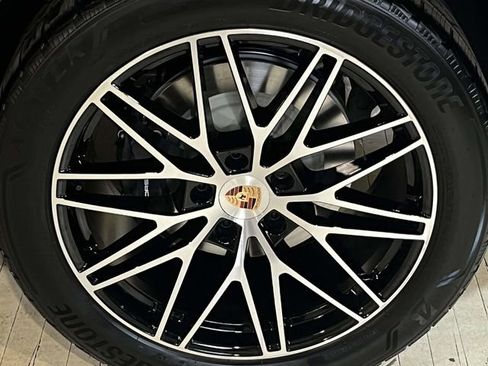 New 2026 Porsche Cayenne AWD/4WD image 13