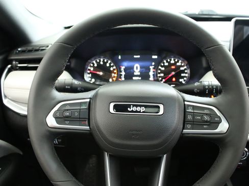 Used 2024 Jeep Compass Limited w/ Sun and Sound Group AWD/4WD image 14