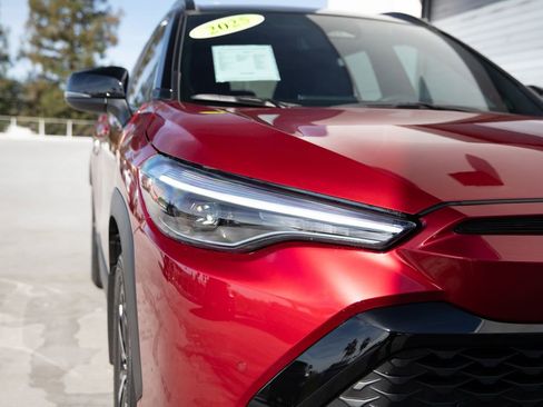 Used 2025 Toyota Corolla Cross AWD Hybrid w/ Convenience Package image 20