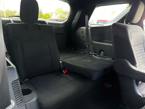 Used 2020 Ford Explorer XLT image 23