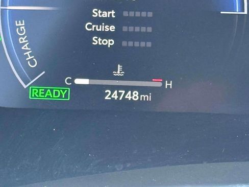 Used 2024 Toyota Highlander Limited image 26