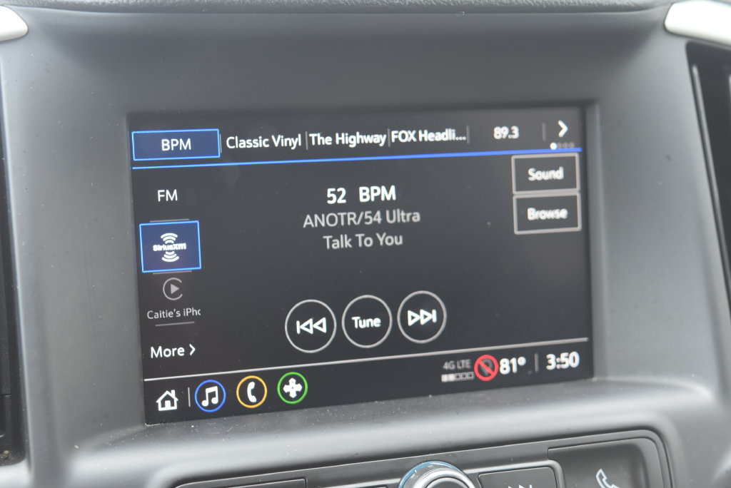Used 2024 GMC Terrain SLE AWD/4WD image 15