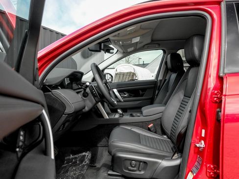 Used 2025 Land Rover Discovery Sport S image 10