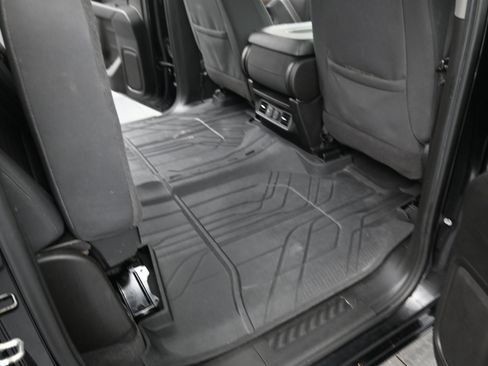 Used 2020 Chevrolet Silverado 1500 LT w/ Texas Edition image 19