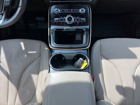 Used 2022 Lincoln Nautilus Reserve image 23