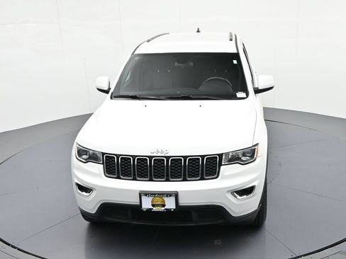 Used 2020 Jeep Grand Cherokee Laredo AWD/4WD image 20
