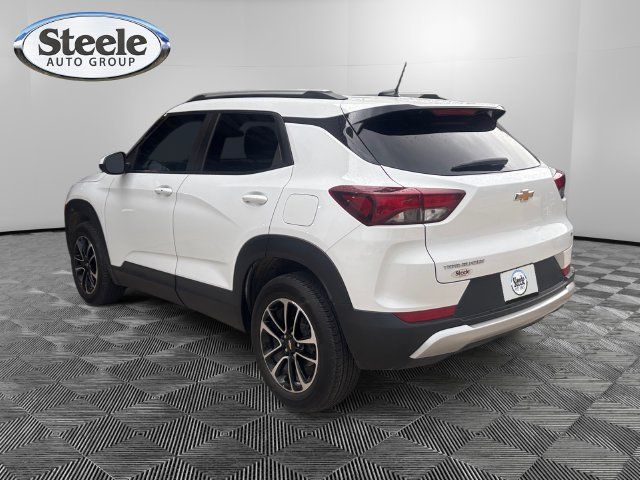 Used 2024 Chevrolet TrailBlazer LT FWD image 3