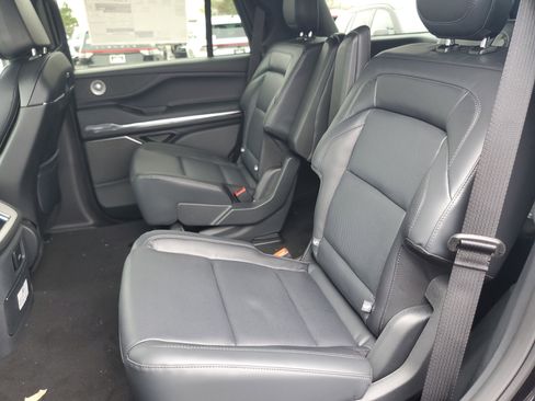 New 2026 Lincoln Navigator Reserve image 30