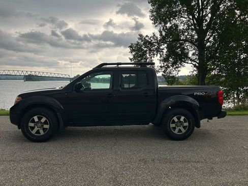 Used 2012 Nissan Frontier PRO-4X w/ Pro-4x Luxury Pkg AWD/4WD image 2