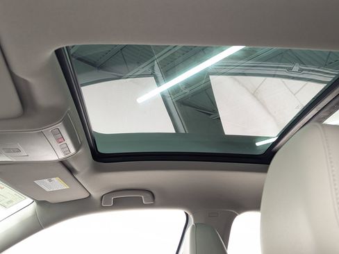 Used 2020 Volkswagen Atlas SE w/ Panoramic Sunroof Package image 12