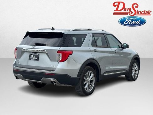 Used 2024 Ford Explorer Limited w/ Equipment Group 301A AWD/4WD image 7
