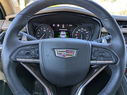 Certified 2022 Cadillac XT6 Sport w/ Platinum Package image 26