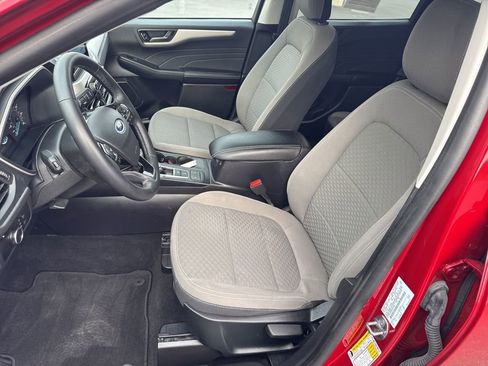 Used 2022 Ford Escape SE w/ Cold Weather Package AWD/4WD image 17