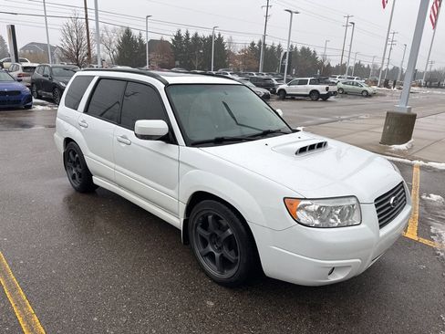 Used 2008 Subaru Forester 2.5XT Limited image 3