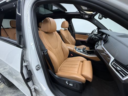 Used 2022 BMW X5 xDrive40i AWD/4WD image 25