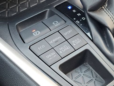 Used 2019 Toyota RAV4 XLE Premium w/ Cold Weather Package AWD/4WD image 11