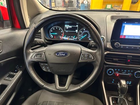 Used 2019 Ford EcoSport SE image 18