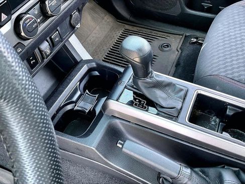 Used 2022 Toyota Tacoma SR5 image 15