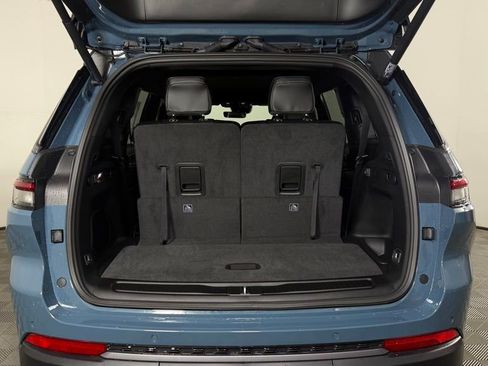 New 2026 Jeep Grand Cherokee L Limited AWD/4WD image 9