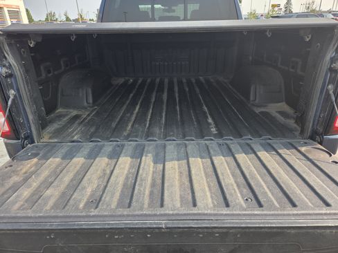 Used 2020 GMC Sierra 1500 SLE w/ SLE Value Package AWD/4WD image 6