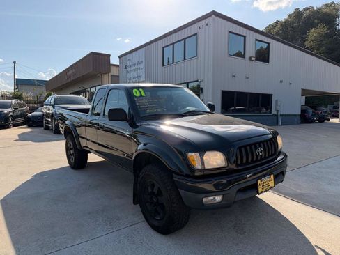 Used 2001 Toyota Tacoma 4x4 Xtracab V6 image 1