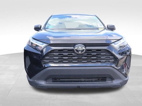 Used 2025 Toyota RAV4 LE AWD/4WD image 9