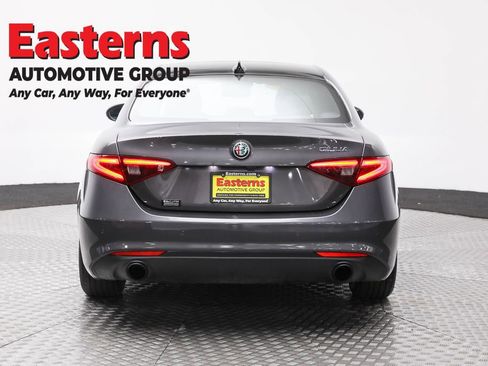 Used 2023 Alfa Romeo Giulia Sprint image 6