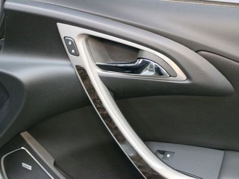 Used 2014 Buick Verano Leather FWD image 9
