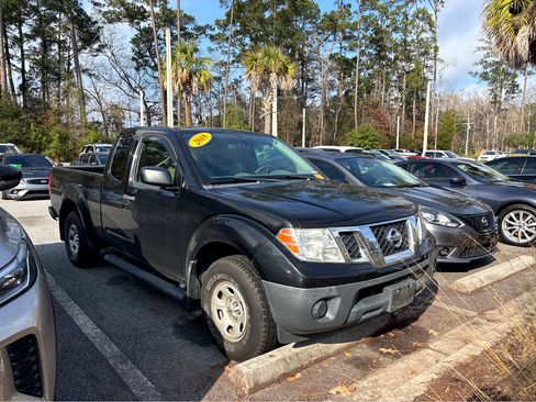 Used 2018 Nissan Frontier S image 10