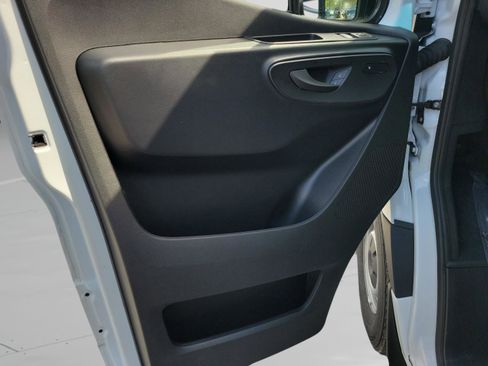 New 2025 Mercedes-Benz Sprinter 2500 image 25