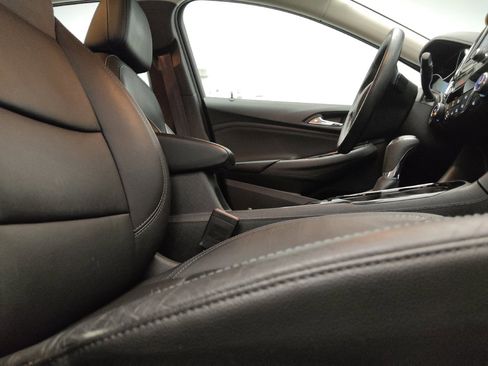 Used 2017 Chevrolet Cruze Premier FWD image 21