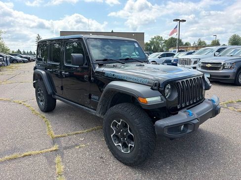 Used 2023 Jeep Wrangler Unlimited Rubicon 4xe w/ Cold Weather Group AWD/4WD image 3