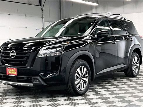 New 2025 Nissan Pathfinder SL w/ Lighting Package (N92) image 2