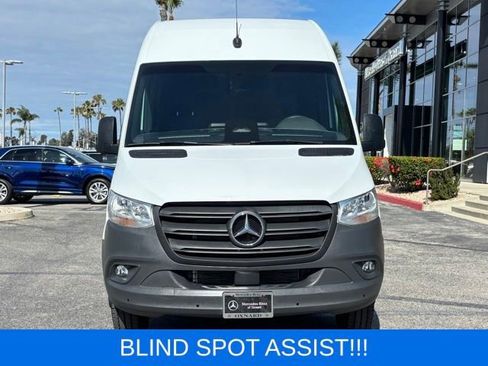 Used 2025 Mercedes-Benz Sprinter 3500 image 11