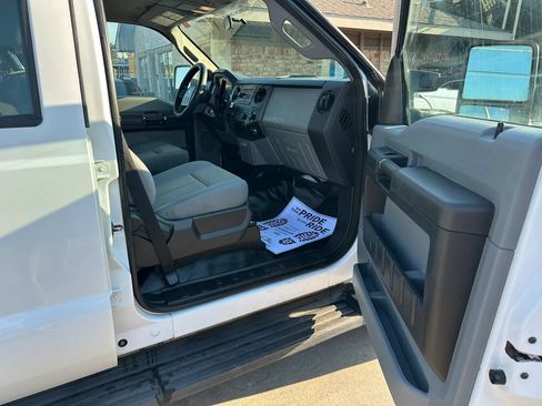 Used 2016 Ford F250 XL w/ Power Equipment Group AWD/4WD image 12