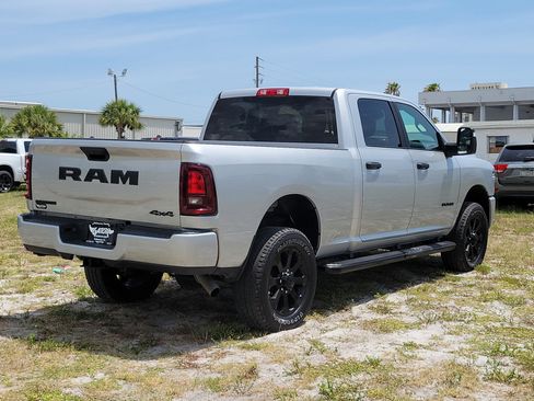 Used 2026 RAM 2500 Big Horn AWD/4WD image 4