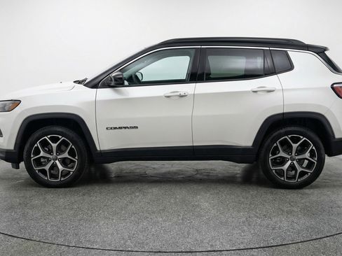 Used 2025 Jeep Compass Limited AWD/4WD image 5