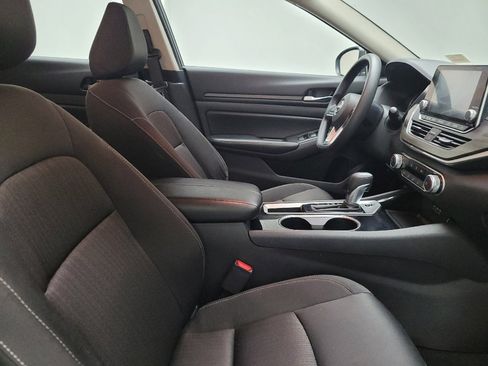 Used 2024 Nissan Altima 2.5 SV image 21
