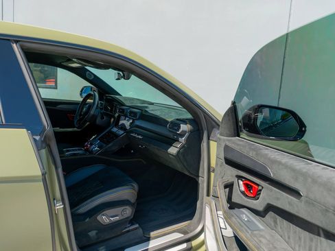 Used 2024 Lamborghini Urus Performante AWD/4WD image 60