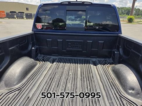 Used 2023 Nissan Titan SV RWD image 13