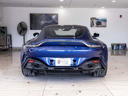 Used 2025 Aston Martin V8 Vantage Coupe image 13