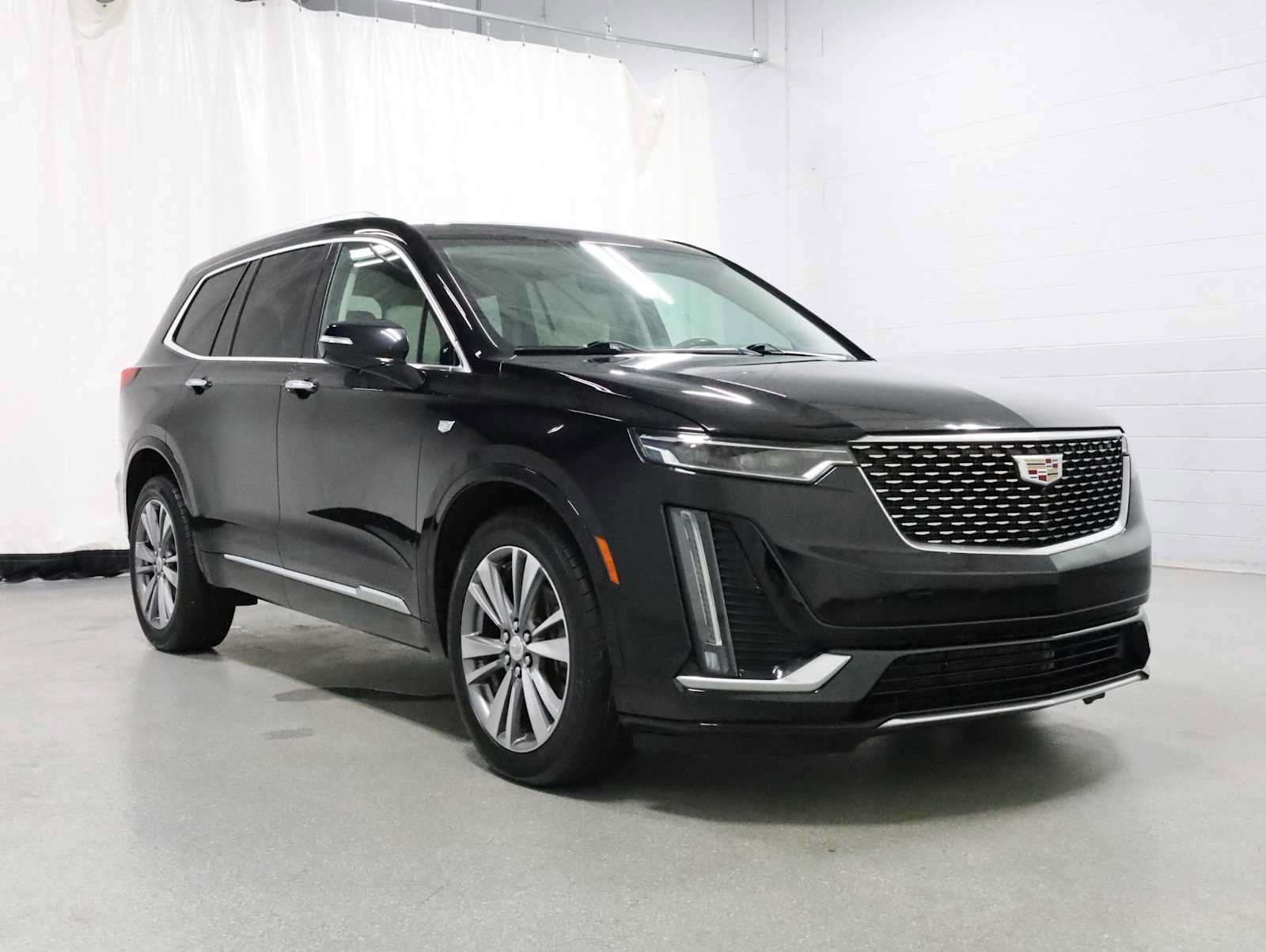 Used 2020 Cadillac XT6 Premium Luxury AWD/4WD image 13