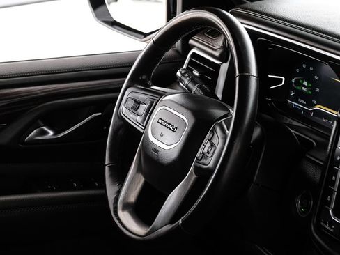 Used 2022 GMC Yukon Denali AWD/4WD image 12