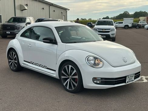Used 2012 Volkswagen Beetle Launch Edition FWD image 7