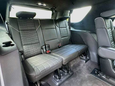 Used 2023 Cadillac Escalade Sport Platinum AWD/4WD image 30